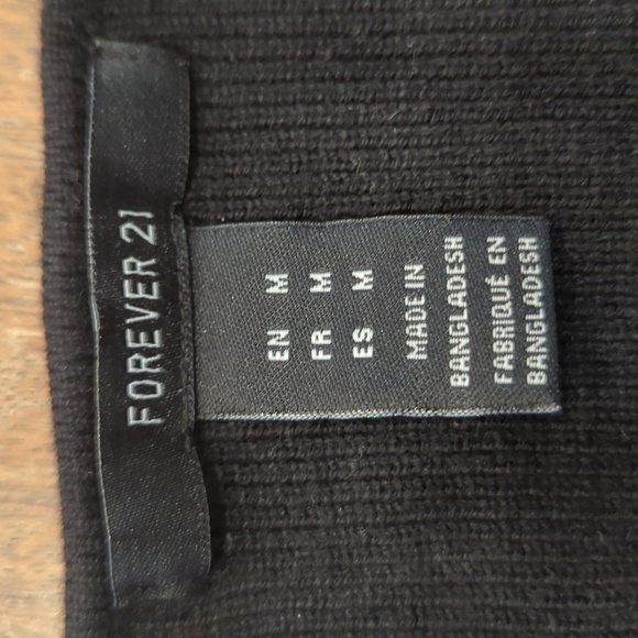 Black Knit Halter Top - Picture 4 of 6